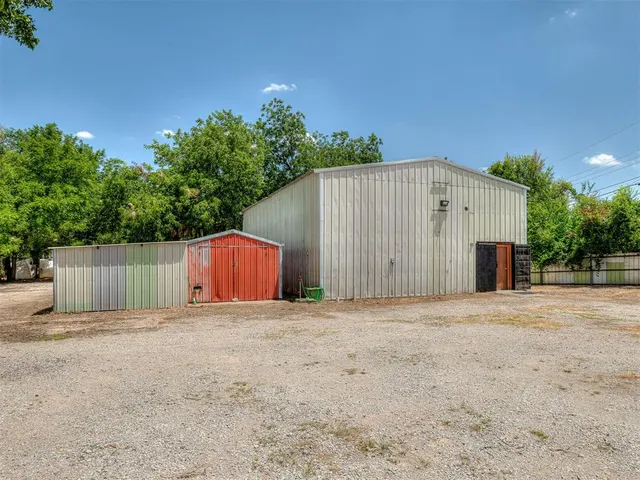 Photo 2 — 12 SE 19th Street, Oklahoma City, OK 73129