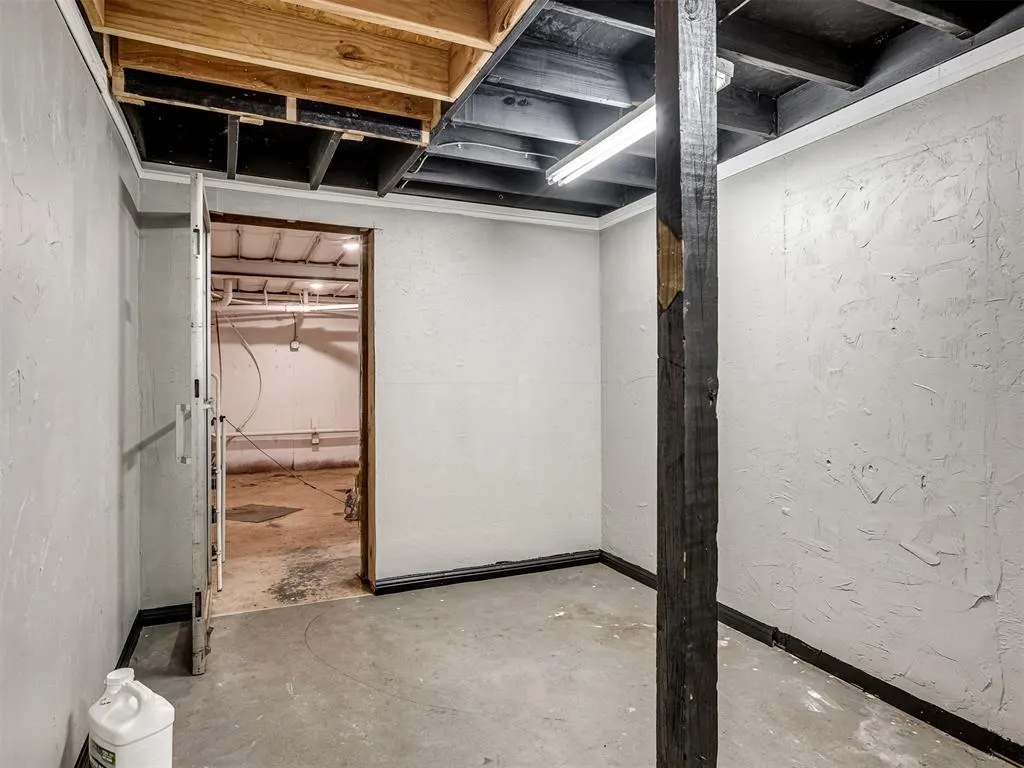 Photo 9 — 12 SE 19th Street, Oklahoma City, OK 73129