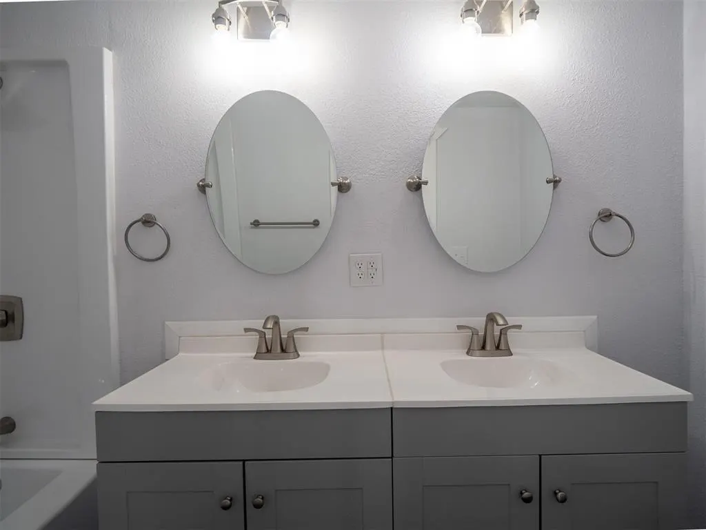 Photo 7 — 420 W Johnson Street, Norman, OK 73069