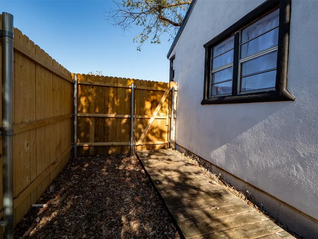 Photo 18 — 420 W Johnson Street, Norman, OK 73069