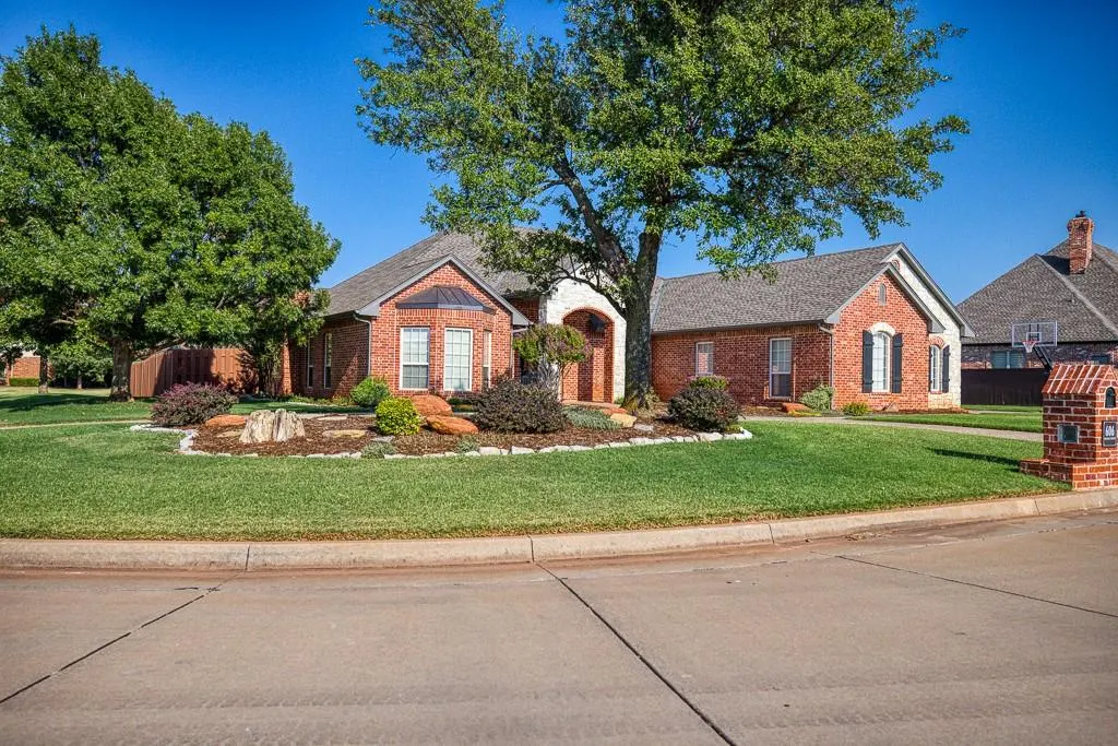 Front exterior — 606 Frank Drive, Okarche, OK 73762