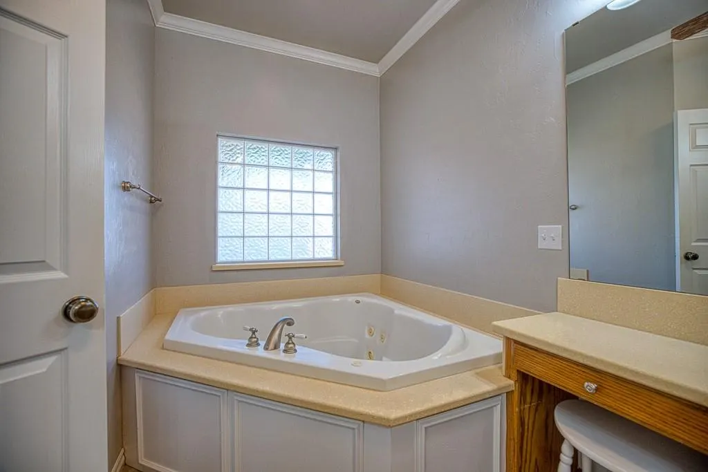 Photo 27 — 606 Frank Drive, Okarche, OK 73762