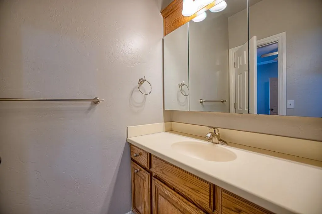 Photo 39 — 606 Frank Drive, Okarche, OK 73762