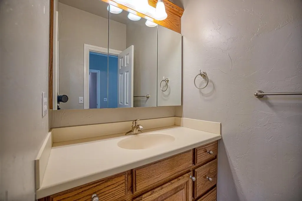 Photo 42 — 606 Frank Drive, Okarche, OK 73762