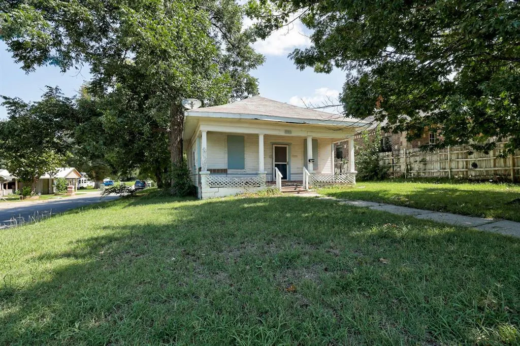Photo 5 — 1323 W Park Place, Oklahoma City, OK 73106