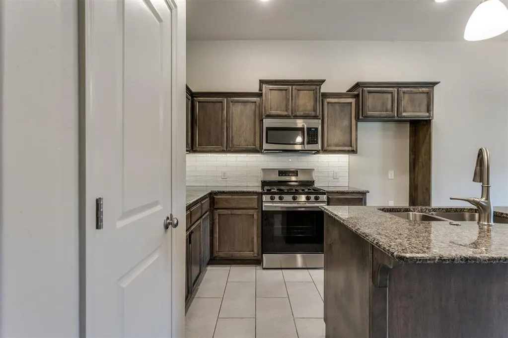 Photo 13 — 1780 Gladington Court, Newcastle, OK 73065