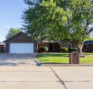 Sold home at 504 S Quail Run