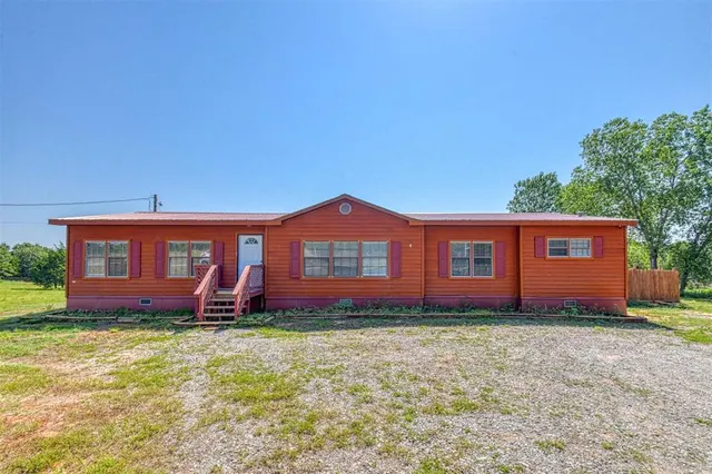Photo 2 — 13700 Iron Road, McLoud, OK 74851