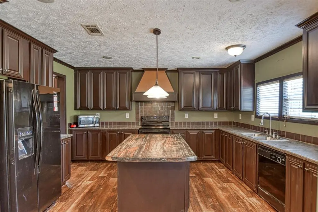 Photo 12 — 13700 Iron Road, McLoud, OK 74851