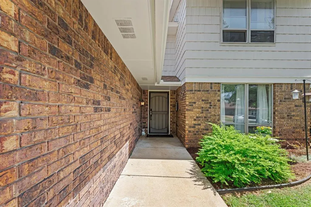 Photo 6 — 2119 NW 115th Street, Oklahoma City, OK 73120