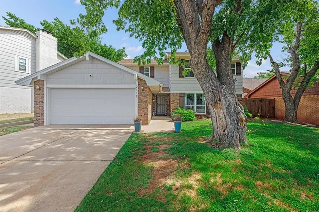 Photo 2 — 2119 NW 115th Street, Oklahoma City, OK 73120