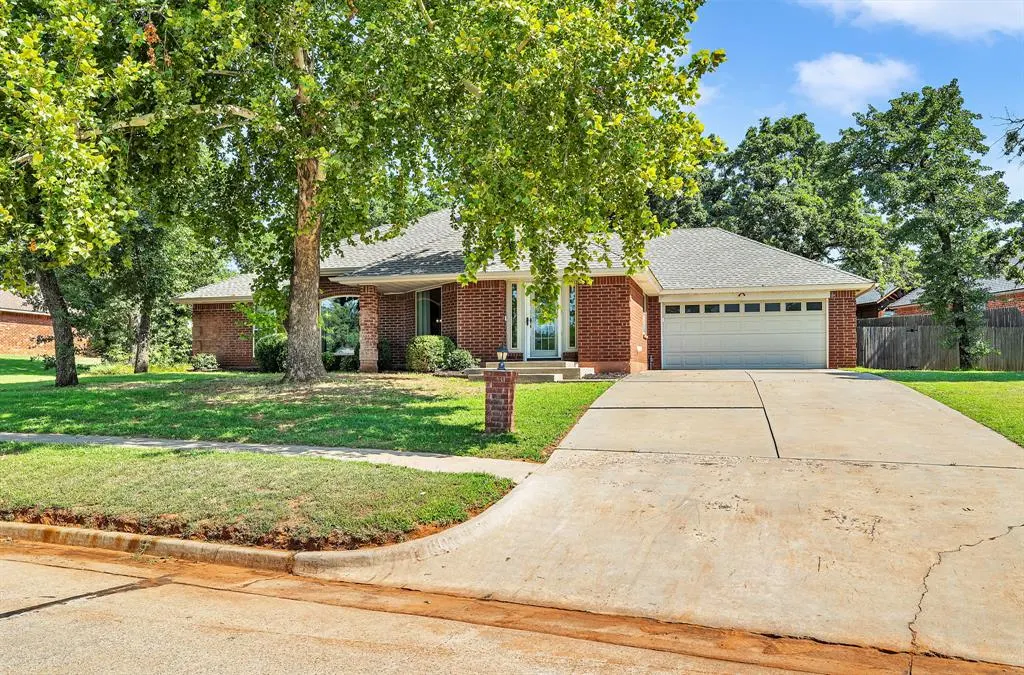 Photo 3 — 1310 Choctaw Trail, Blanchard, OK 73010
