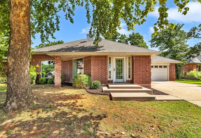 Photo 4 — 1310 Choctaw Trail, Blanchard, OK 73010