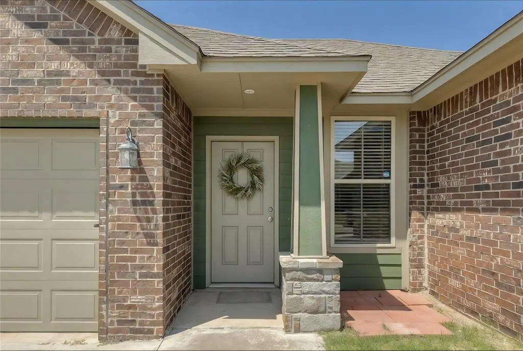 Photo 2 — 1033 SW 91st Street, Oklahoma City, OK 73139