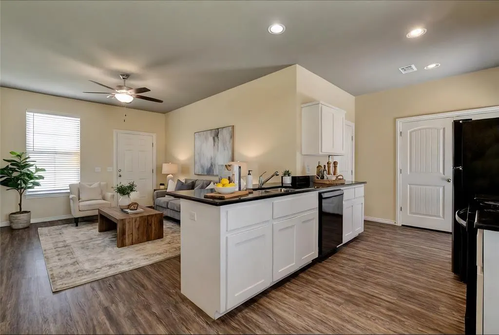 Photo 14 — 1033 SW 91st Street, Oklahoma City, OK 73139
