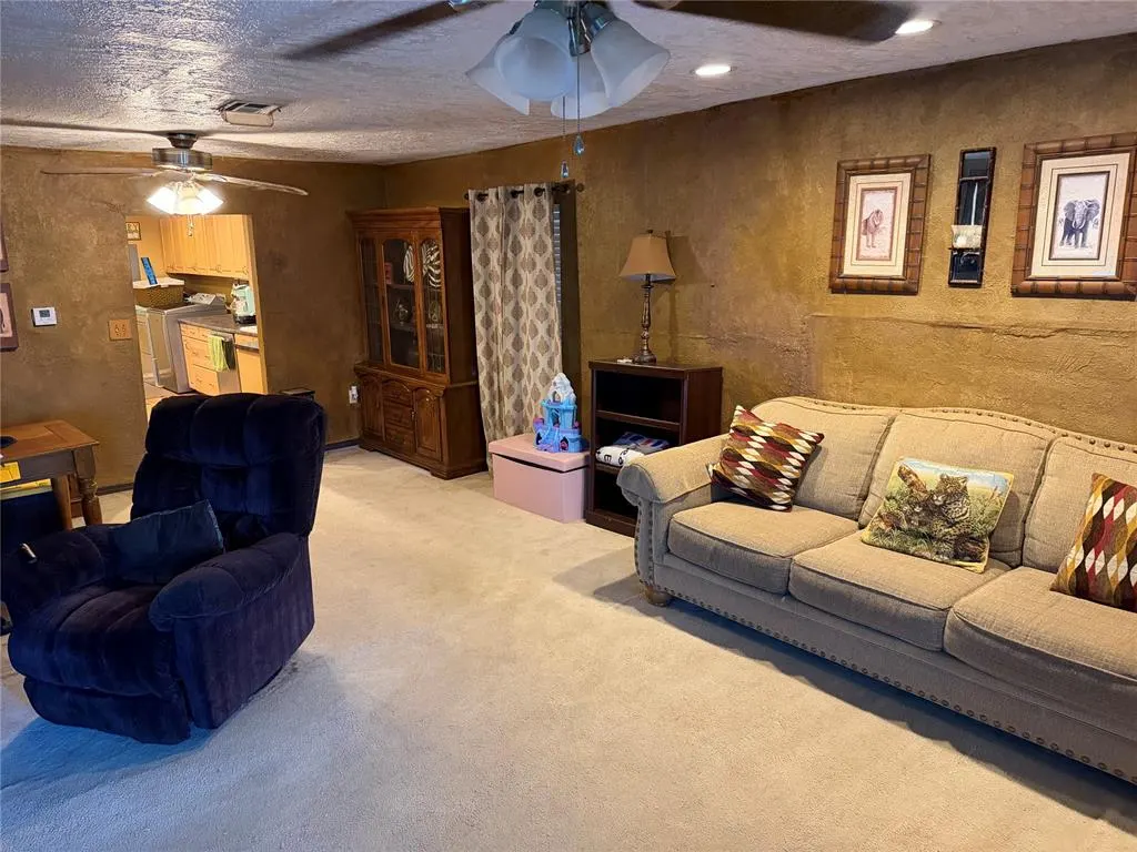 Photo 6 — 400 N 6th Street, Noble, OK 73068