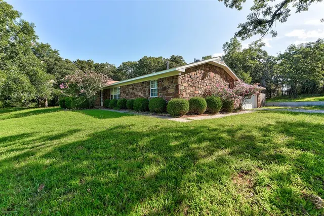 Photo 5 — 16701 NE 23rd st Street, Choctaw, OK 73020