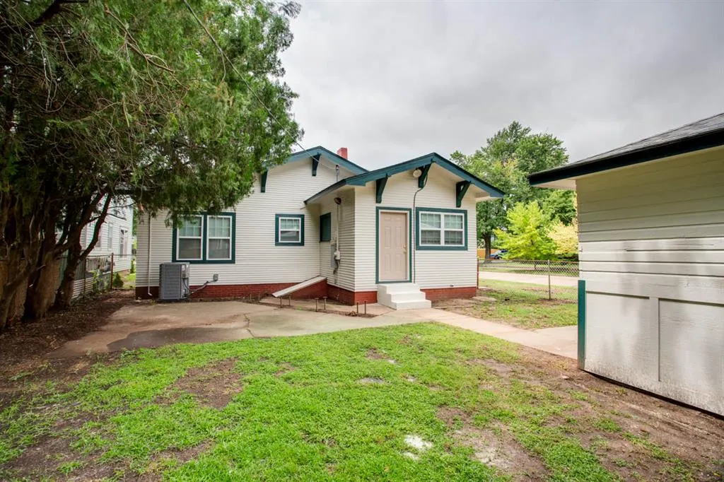 Photo 46 — 1324 W Maine Street, Enid, OK 73703