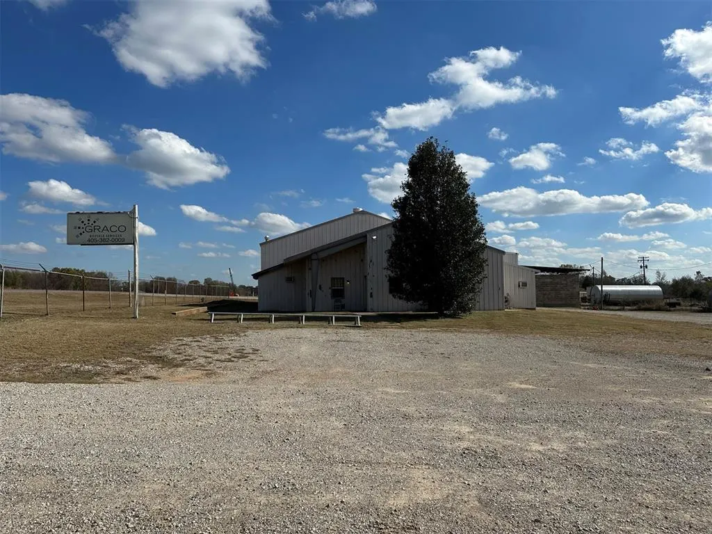 Front exterior — 1919 270 Highway, Seminole, OK 74868
