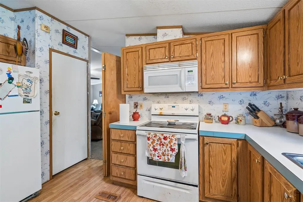 Photo 11 — 220 Floyd Avenue, Norman, OK 73026