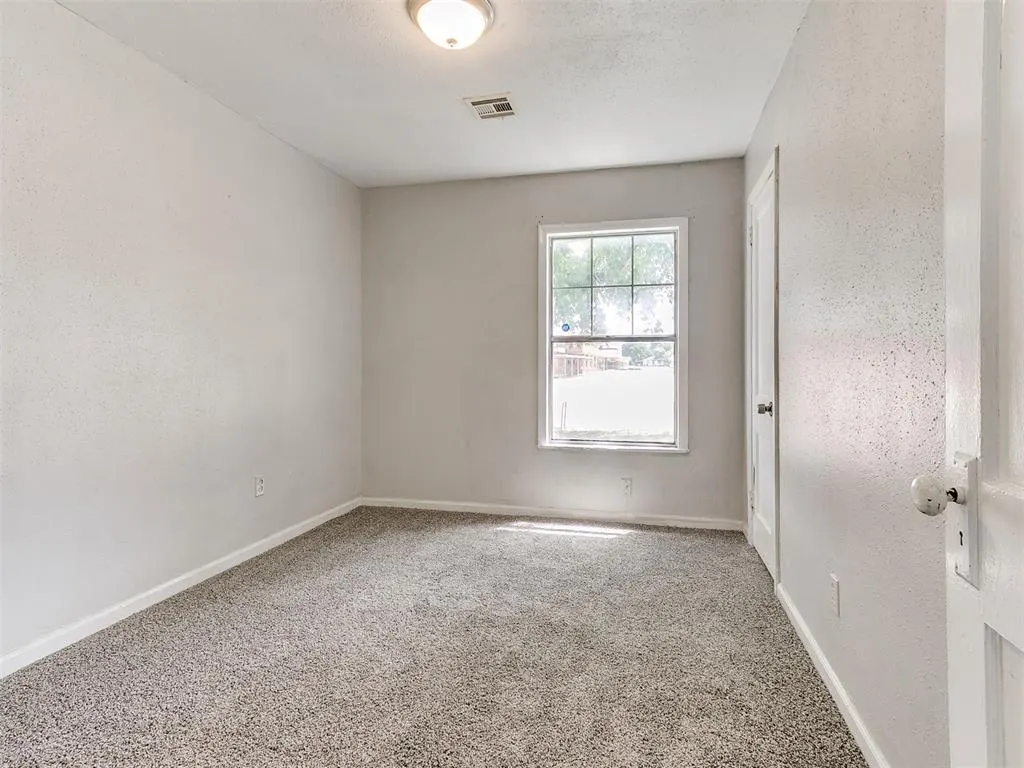 Photo 11 — 510 W Lockheed Drive, Midwest City, OK 73110