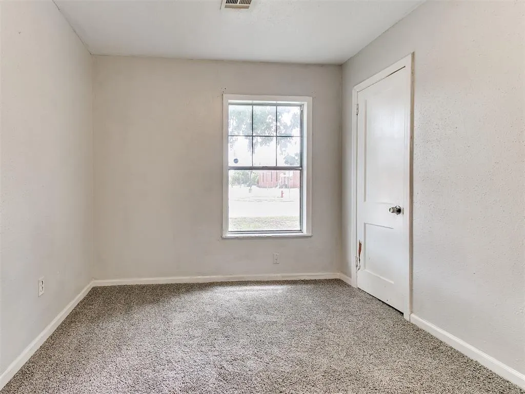Photo 12 — 510 W Lockheed Drive, Midwest City, OK 73110