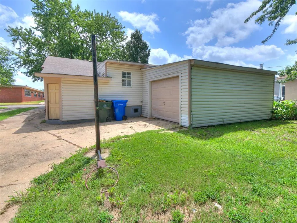 Photo 46 — 510 W Lockheed Drive, Midwest City, OK 73110
