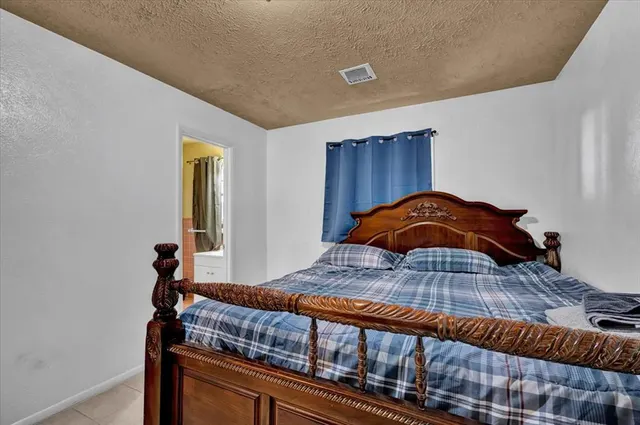 Photo 5 — 7724 NW 26th Street, Bethany, OK 73008