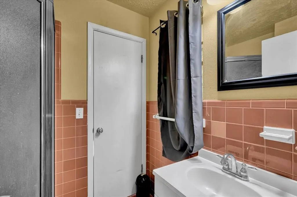 Photo 6 — 7724 NW 26th Street, Bethany, OK 73008
