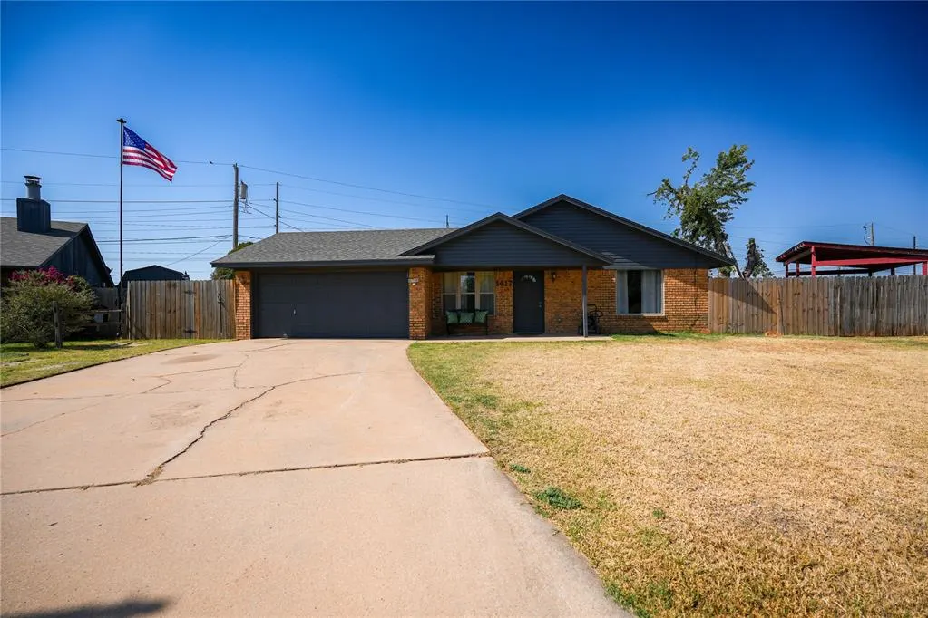 Front exterior — 1417 Allyson Circle, Altus, OK 73521