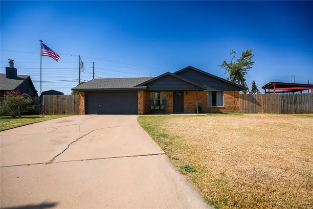 Front exterior — 1417 Allyson Circle, Altus, OK 73521