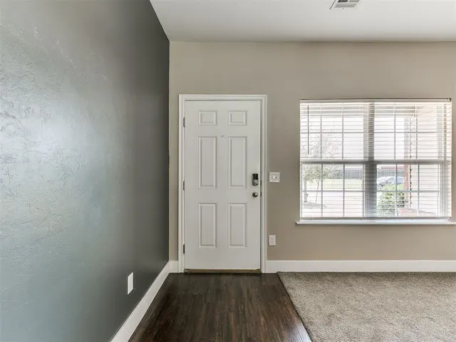 Photo 3 — 1500 Sandstone Drive, Noble, OK 73068
