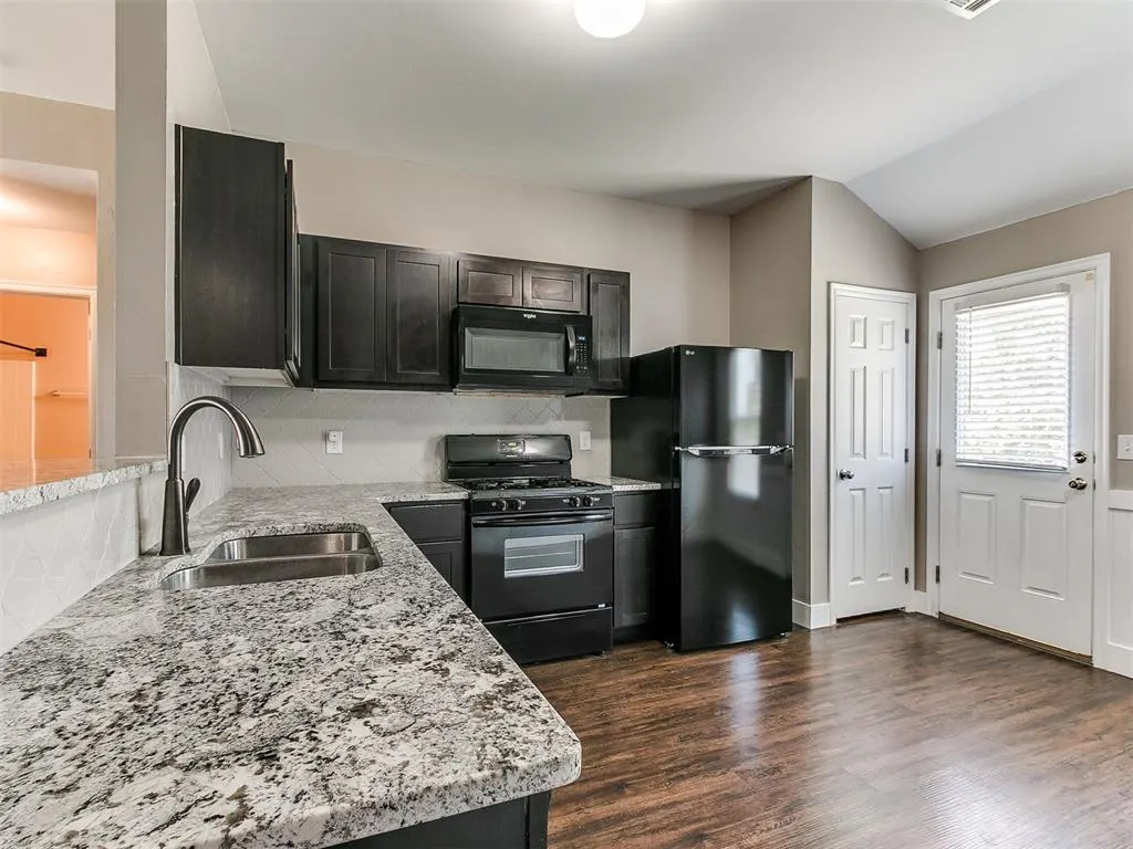 Photo 9 — 1500 Sandstone Drive, Noble, OK 73068