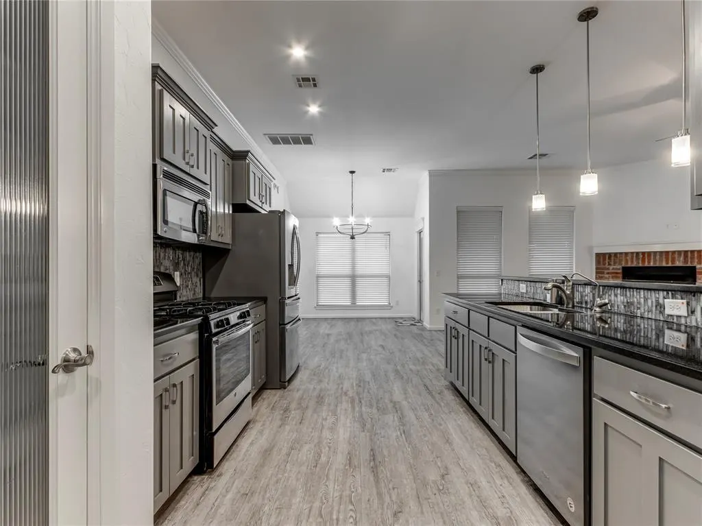 Photo 13 — 18316 Bridlington Drive, Edmond, OK 73012