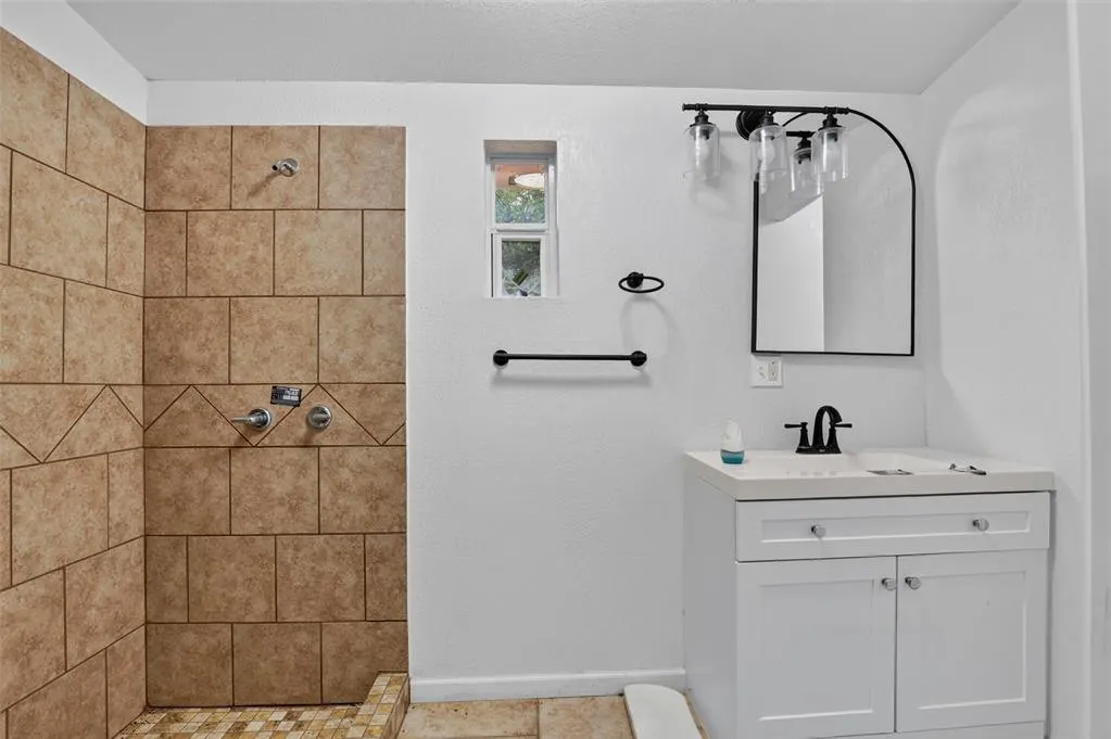 Photo 13 — 980801 S Stagecoach Drive, Wellston, OK 74881