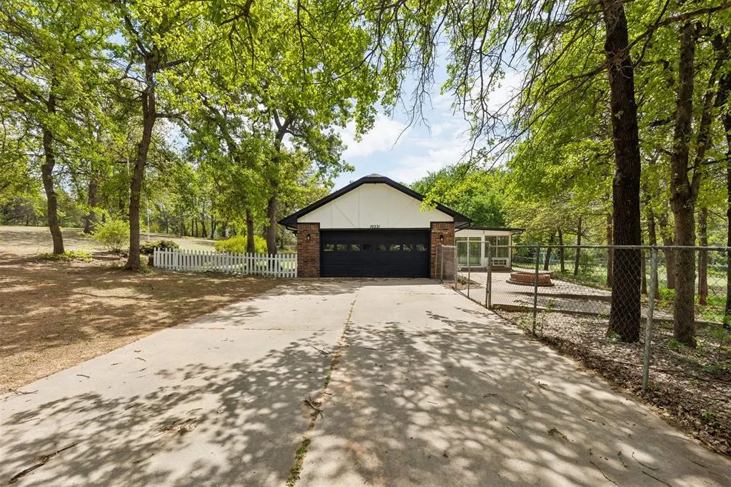 Photo 5 — 10331 Black Oaks Drive, Oklahoma City, OK 73165