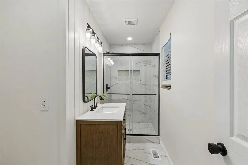 Photo 31 — 10331 Black Oaks Drive, Oklahoma City, OK 73165