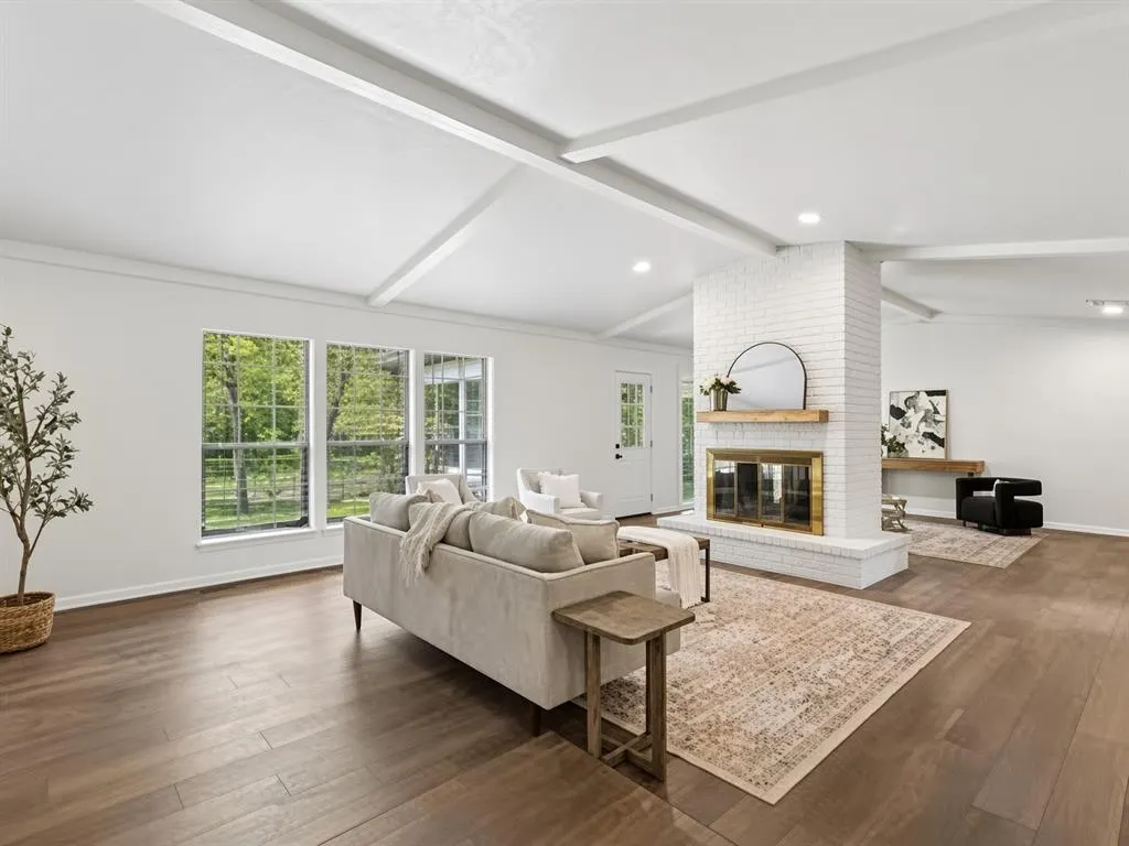 Photo 9 — 10331 Black Oaks Drive, Oklahoma City, OK 73165