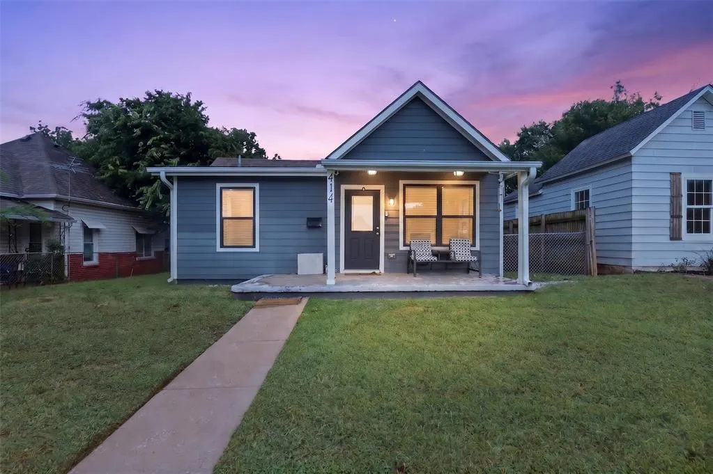 Front exterior — 414 N Division Street, Guthrie, OK 73044