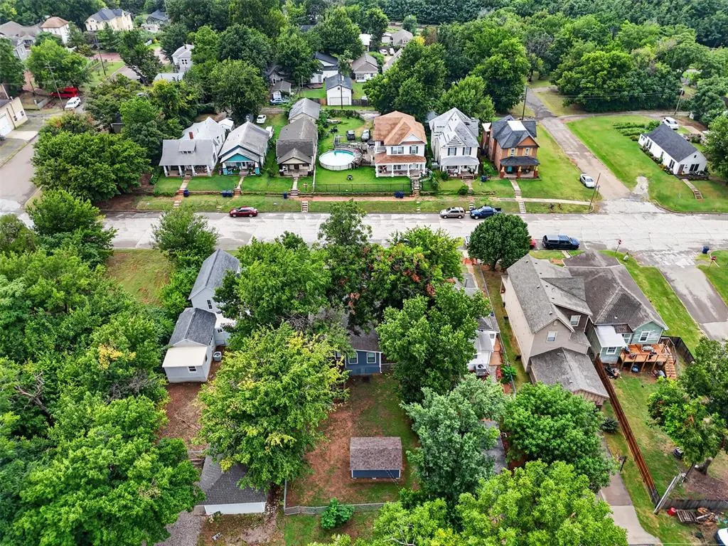 Photo 28 — 414 N Division Street, Guthrie, OK 73044