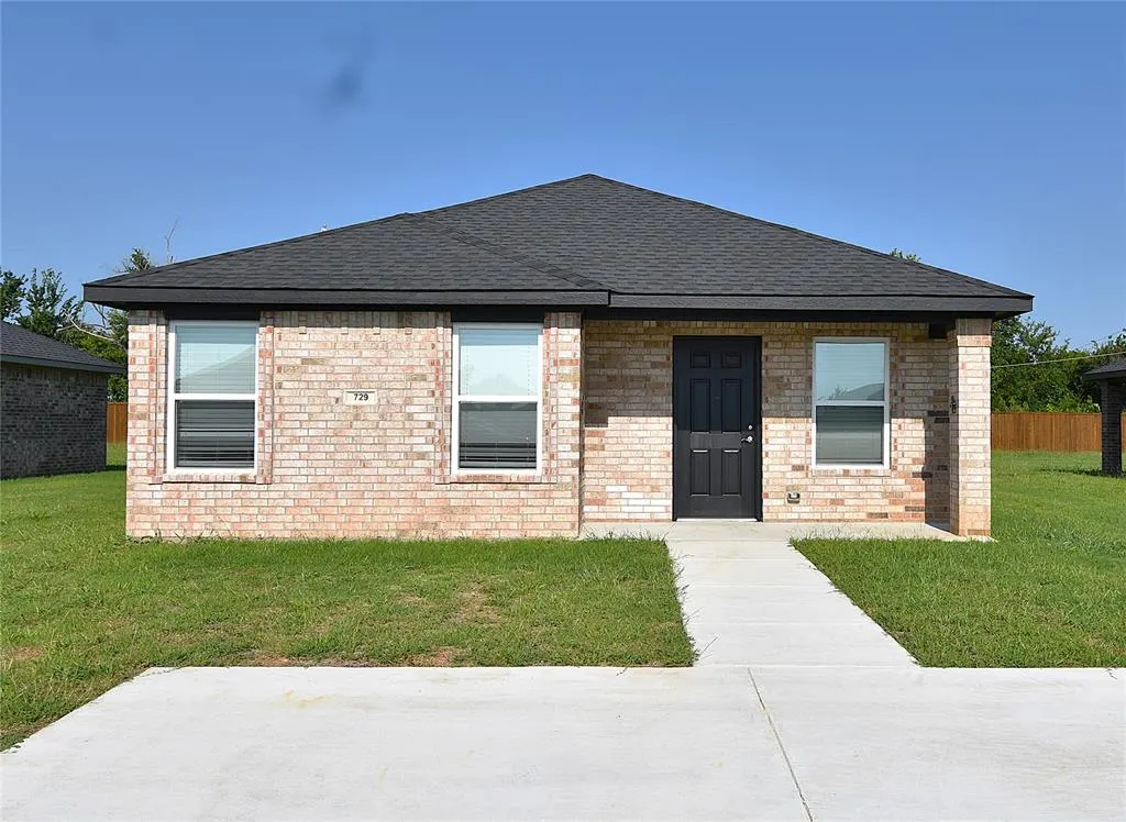Front exterior — 729 Elm Street, Seminole, OK 74868