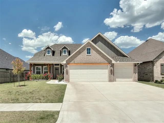 Photo 2 — 6009 Allen Scott Lane, Edmond, OK 73034