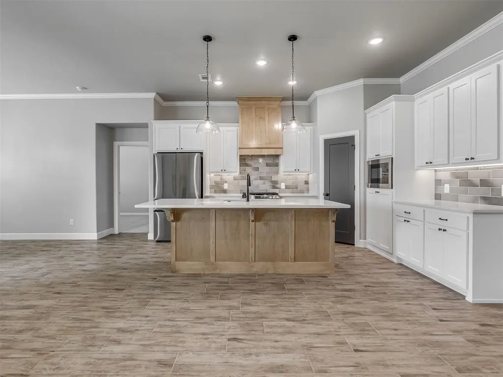 Photo 10 — 6009 Allen Scott Lane, Edmond, OK 73034