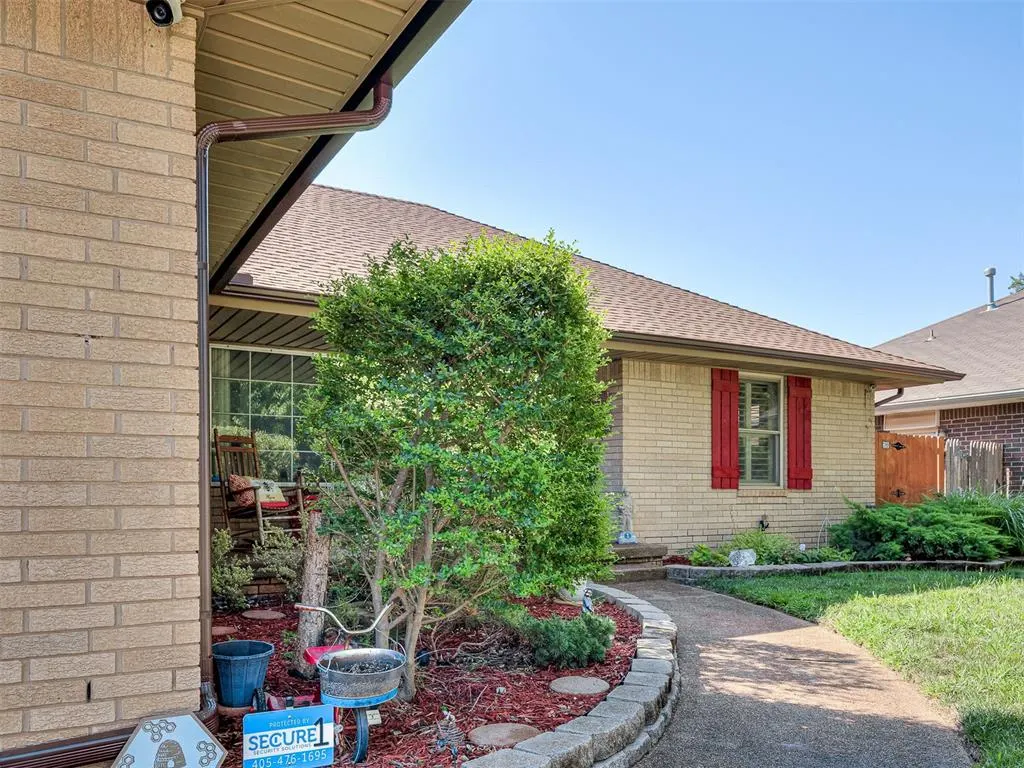 Photo 4 — 3516 Rolling Lane, Midwest City, OK 73110