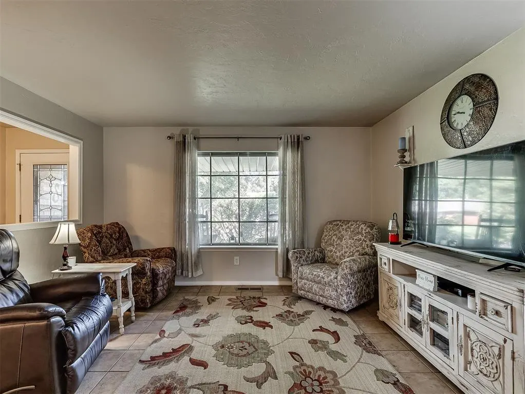 Photo 7 — 3516 Rolling Lane, Midwest City, OK 73110