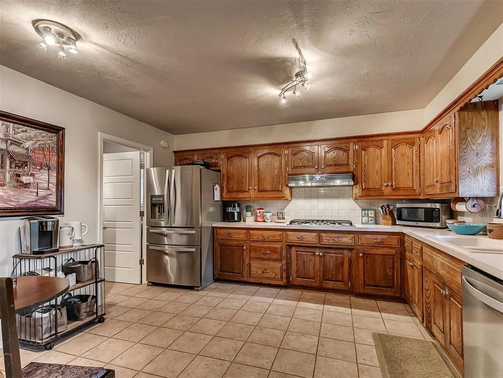 Photo 14 — 3516 Rolling Lane, Midwest City, OK 73110