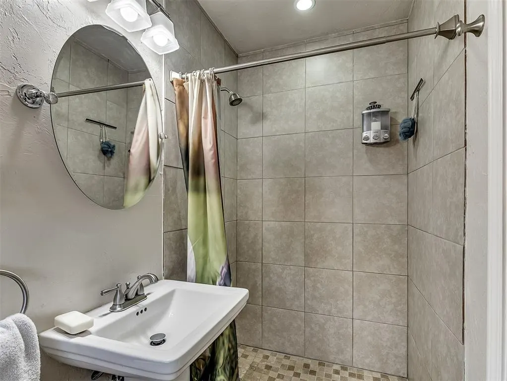 Photo 21 — 3516 Rolling Lane, Midwest City, OK 73110