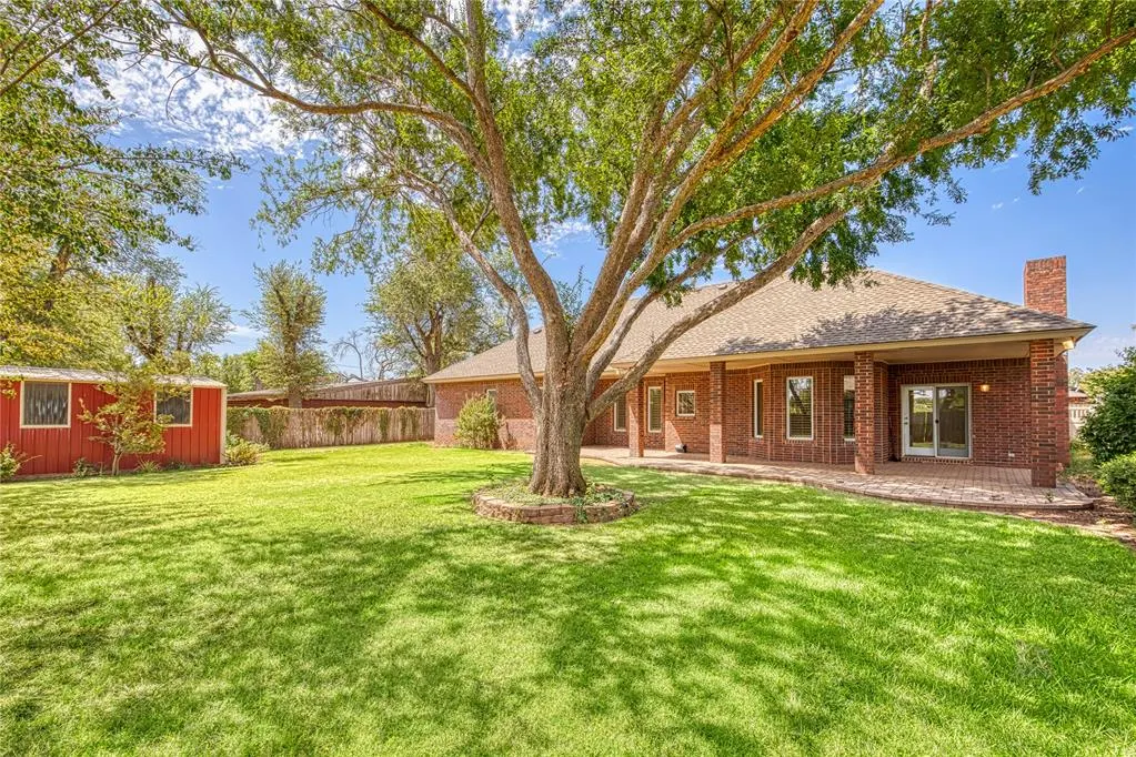 Photo 23 — 800 N Elk Avenue, Elk City, OK 73644