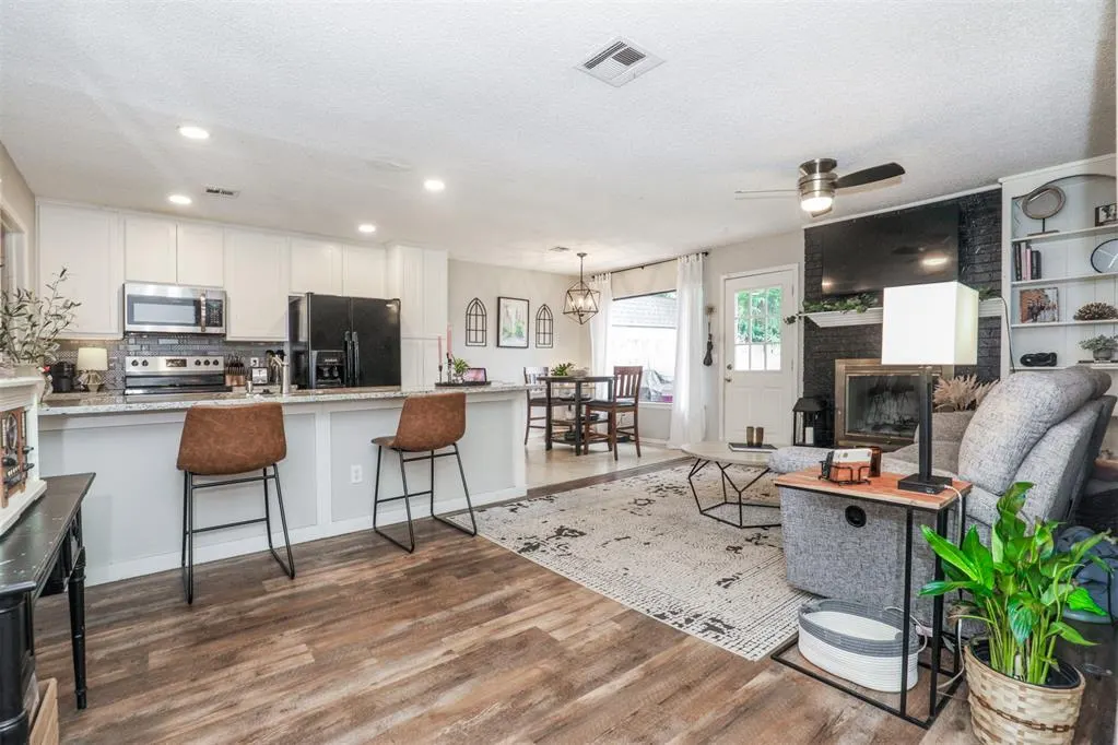 Photo 3 — 12301 SW 15th Terrace, Yukon, OK 73099