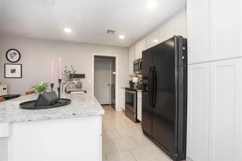Photo 9 — 12301 SW 15th Terrace, Yukon, OK 73099